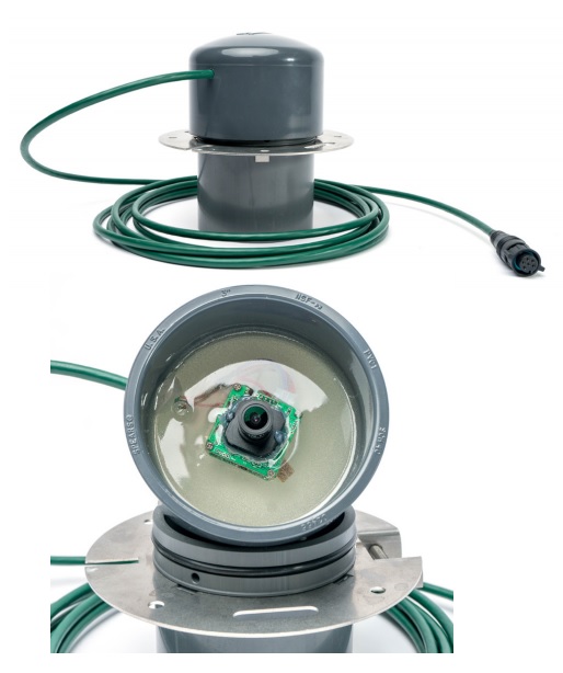 FL-MP20-RS232 Optical Reader clamped onto a pipe in the field